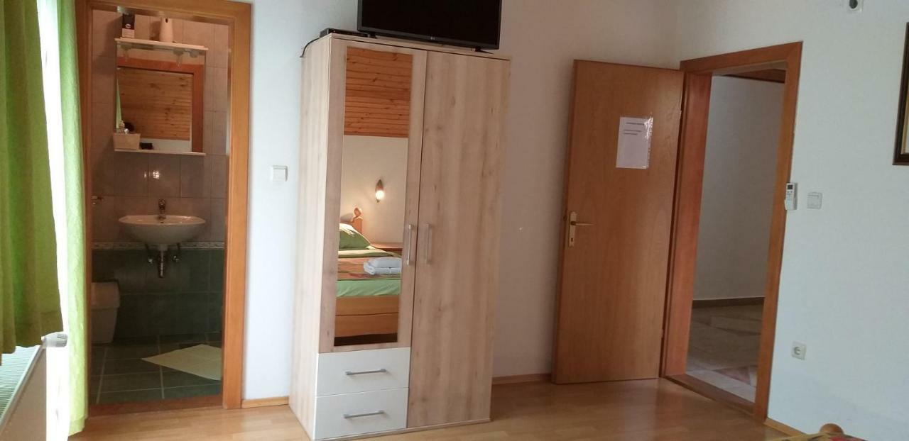 Apartman & Sobe Orhideja Smoljanac Exterior photo