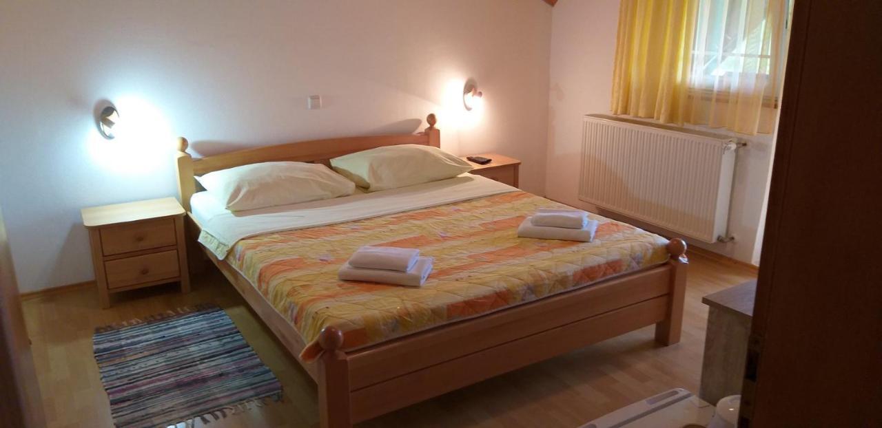 Apartman & Sobe Orhideja Smoljanac Exterior photo